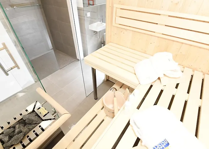 Haus Wetterhexe - 01 *